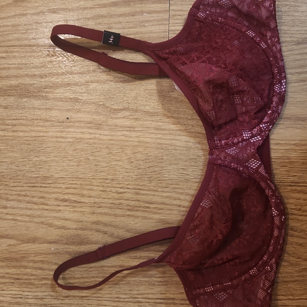 NWT VS 34D lace Body by Victoria - Picture 2 of 10